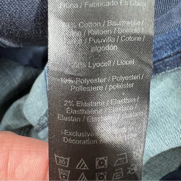 LIVERPOOL Plus Size 24 W “The Short” dark Wash Stretch denim shorts |Color Lumis - Picture 6 of 9